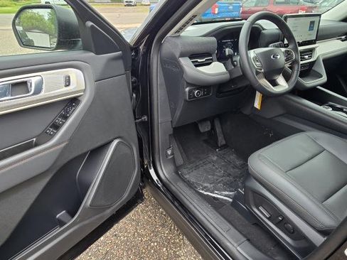 New 2026 Ford Explorer Active w/ Active Comfort Package AWD/4WD image 13