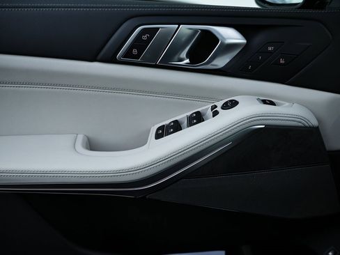 New 2026 BMW X5 xDrive50e w/ Executive Package image 15