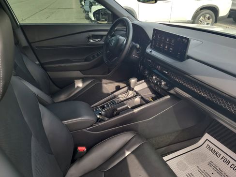 Used 2025 Honda Accord Sport image 27