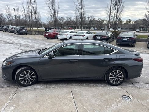 Used 2022 Lexus ES 300h image 6