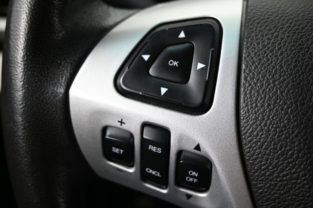 Used 2013 Ford Explorer XLT AWD/4WD image 28
