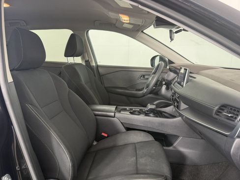 Used 2023 Nissan Rogue S FWD image 10