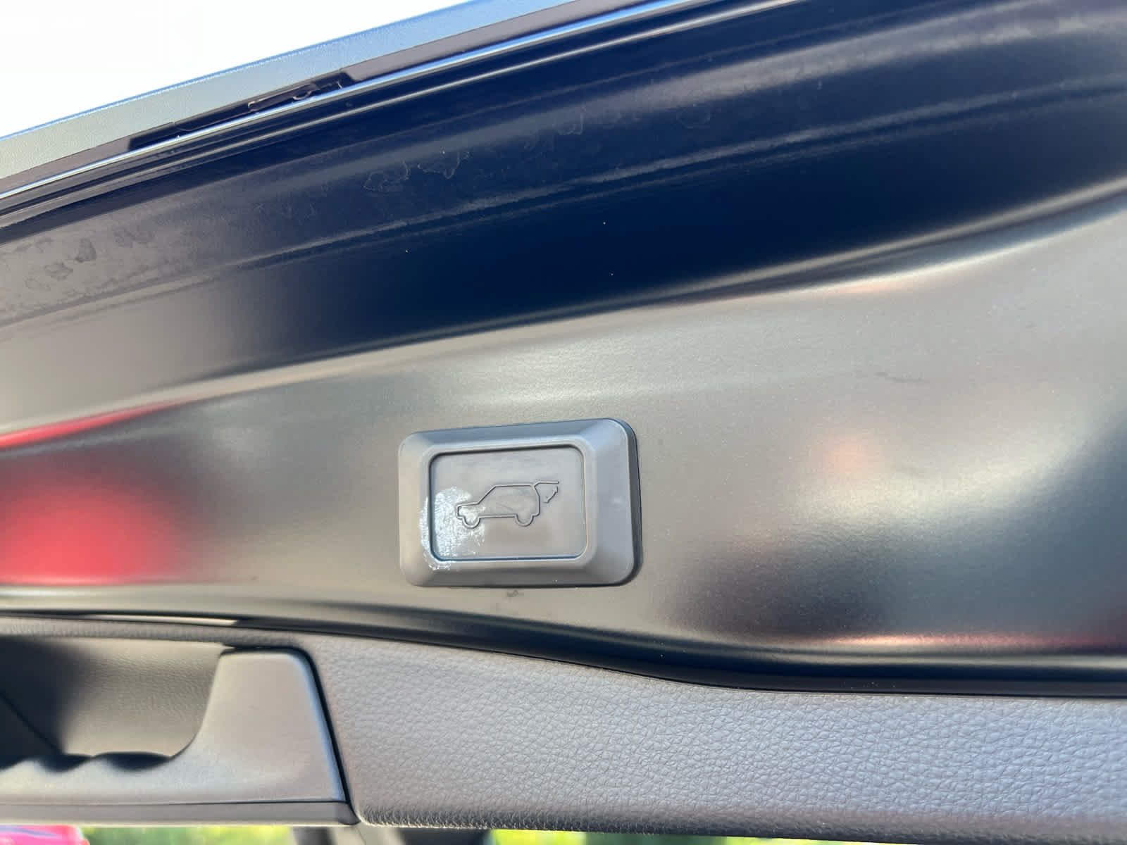 Used 2020 Toyota RAV4 Limited AWD/4WD image 11