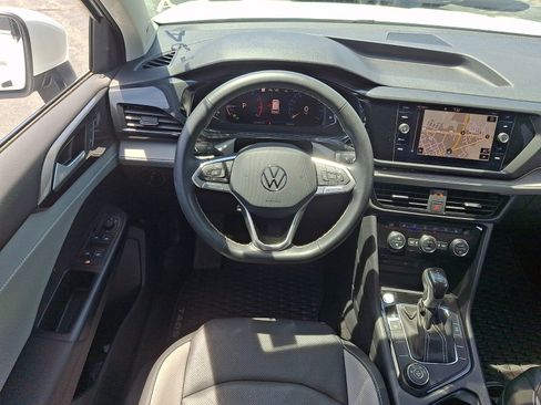 Used 2023 Volkswagen Taos SEL AWD/4WD image 11