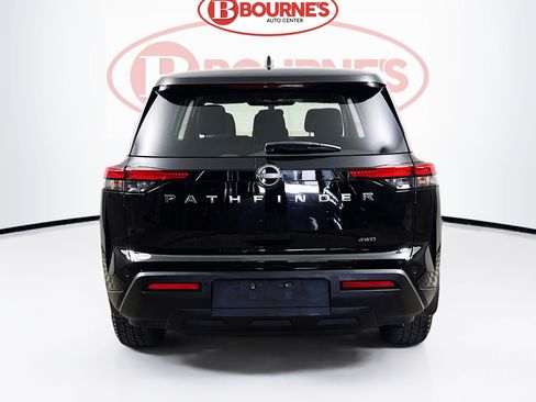Used 2025 Nissan Pathfinder S AWD/4WD image 8
