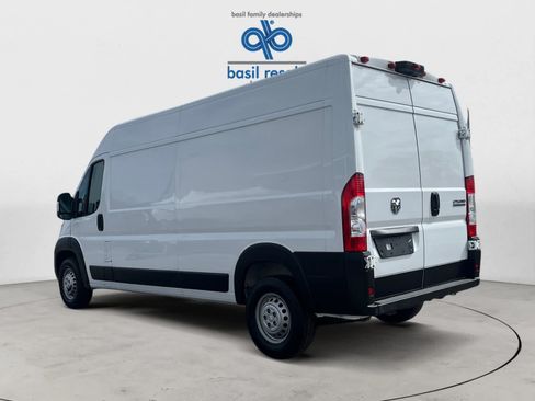 Used 2025 RAM ProMaster 2500 w/ Convenience Group FWD image 5