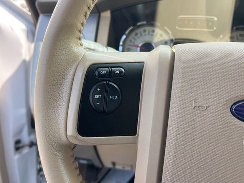 Used 2014 Ford Expedition EL XLT w/ Equipment Group 202A AWD/4WD image 15