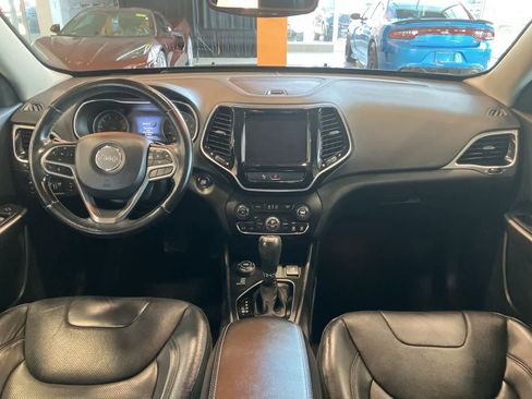 Used 2021 Jeep Cherokee Limited w/ Elite Package AWD/4WD image 24