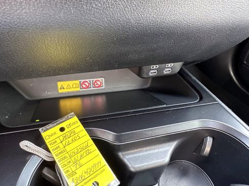 Used 2023 Lexus UX 250h AWD image 20