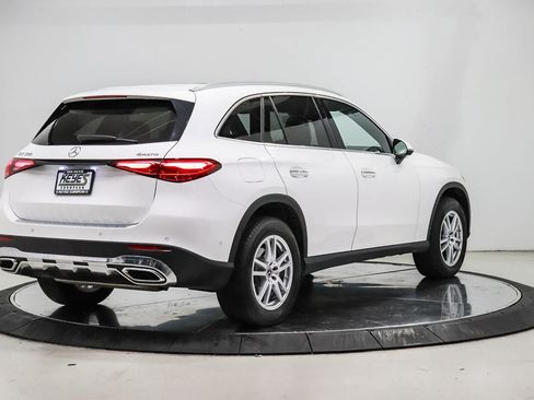 Used 2023 Mercedes-Benz GLC 300 4MATIC image 4