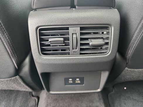 Certified 2023 Nissan Rogue SL AWD/4WD image 11