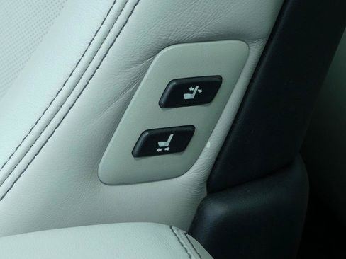 Used 2014 Lexus LS 460 w/ Comfort Package RWD image 31