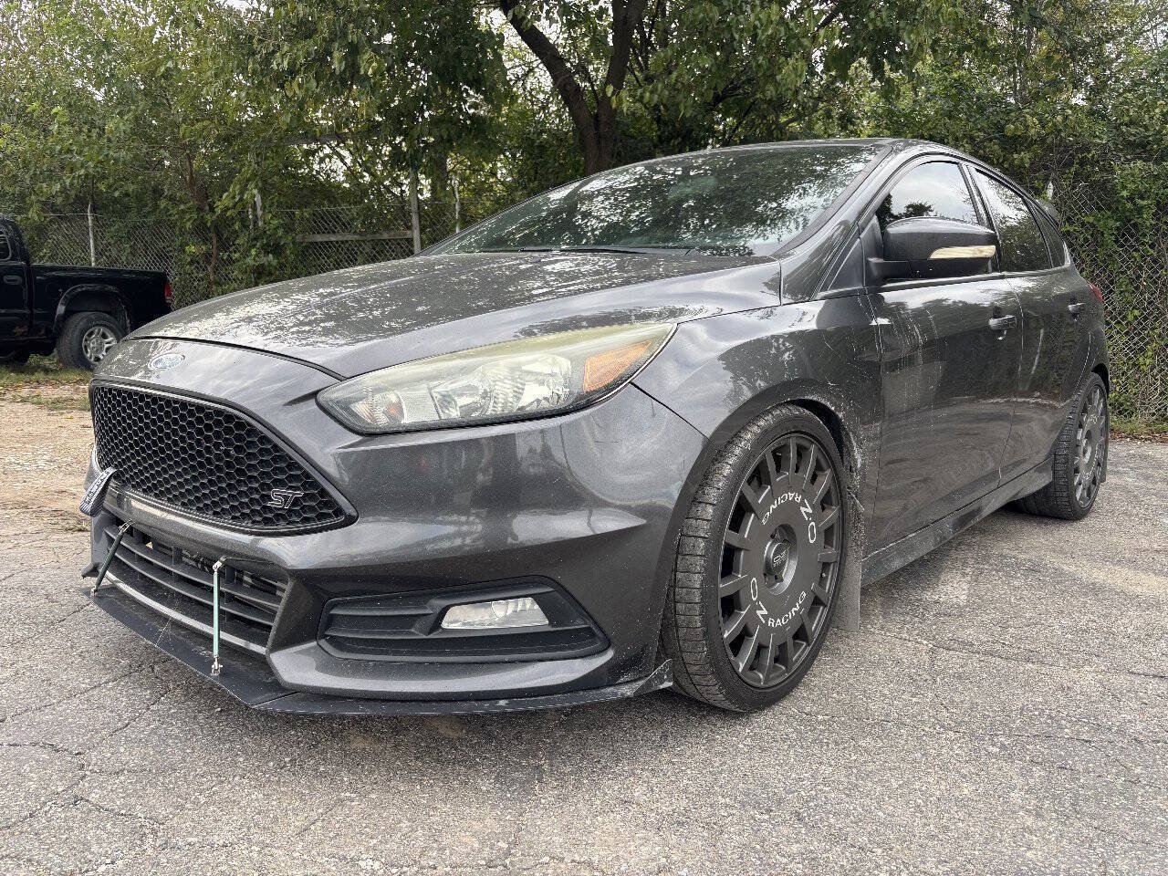 Used 2015 Ford Focus ST FWD image 1