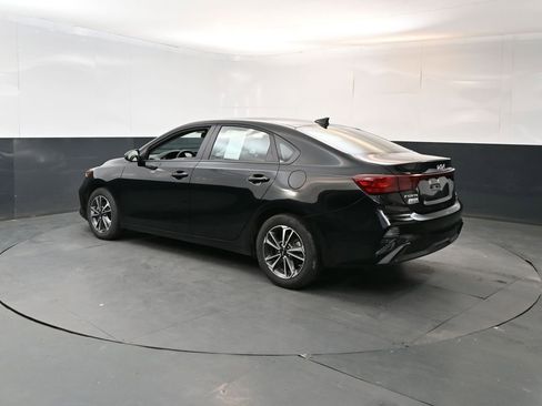 Used 2024 Kia Forte LXS w/ LXS Technology Package FWD image 3