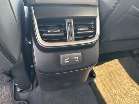 Used 2022 Subaru Outback Premium image 40