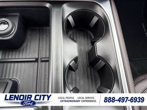 Used 2026 Ford Expedition Platinum w/ Platinum Ultimate Package AWD/4WD image 28