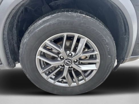 Used 2024 Nissan Rogue S image 10