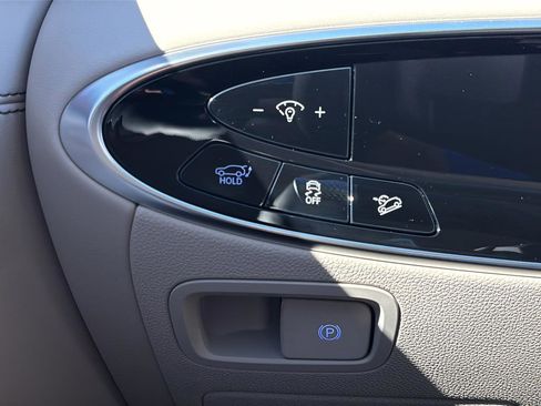 Certified 2026 Genesis GV70 2.5T image 47