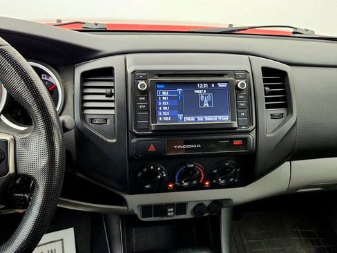 Used 2015 Toyota Tacoma 2WD Double Cab w/ Convenience Package image 16