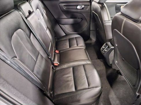 Used 2023 Volvo XC40 B5 Plus w/ Protection Package Premier image 20