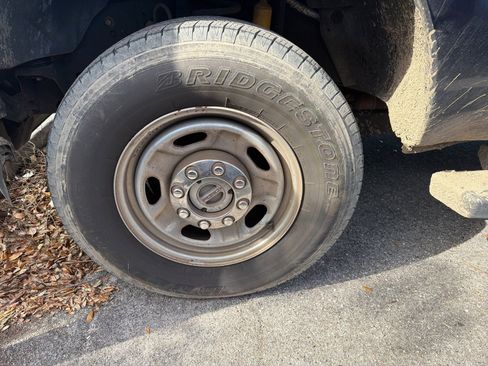 Used 2015 Ford F250 XL w/ Power Equipment Group image 5