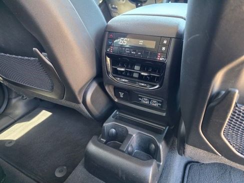 Used 2023 Jeep Grand Cherokee L Limited w/ Trailer Tow Group (B) AWD/4WD image 19