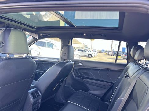 Certified 2023 Volkswagen Tiguan SEL R-Line image 25