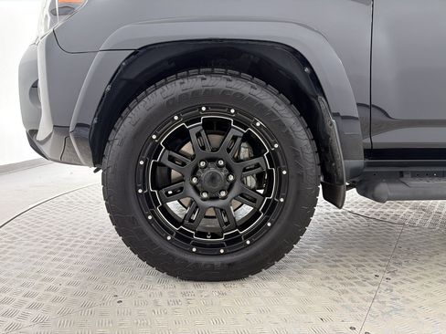 Used 2020 Toyota 4Runner SR5 RWD image 12