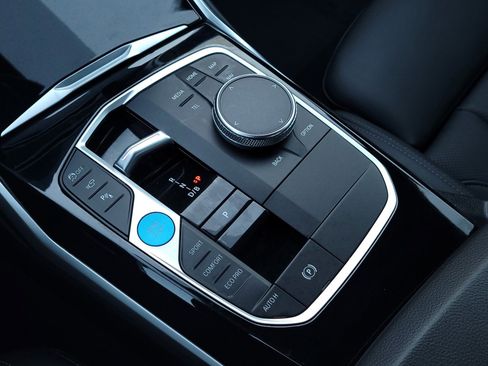 Used 2024 BMW i4 xDrive40i image 18