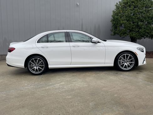 Certified 2022 Mercedes-Benz E 450 4MATIC Sedan image 5