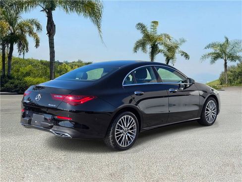 Used 2025 Mercedes-Benz CLA 250 4MATIC image 4