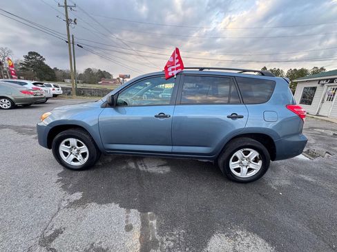 Used 2010 Toyota RAV4 Base 4dr SUV image 4
