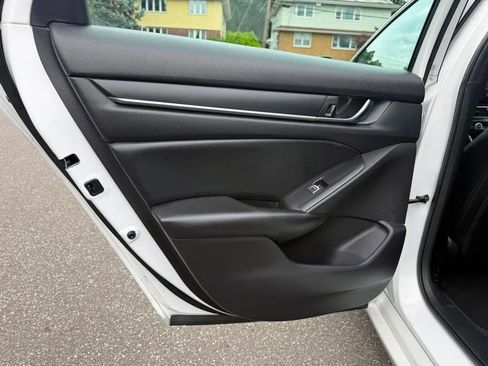 Used 2022 Honda Accord Sport image 21