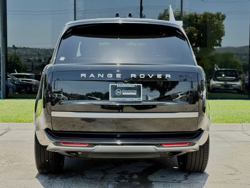 Used 2024 Land Rover Range Rover SE AWD/4WD image 13