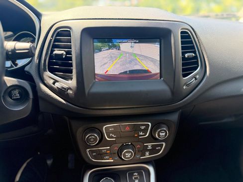 Used 2018 Jeep Compass Latitude w/ Popular Equipment Group AWD/4WD image 27
