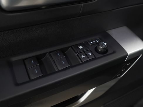 Used 2025 Toyota Sequoia 4WD image 26