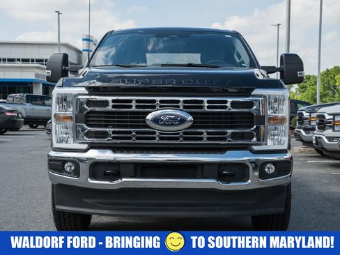 Used 2025 Ford F250 XLT AWD/4WD image 2