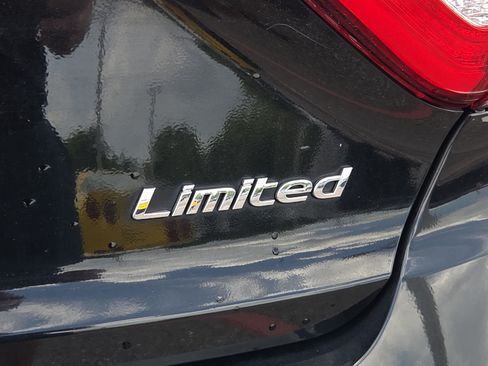 Used 2015 Hyundai Sonata Limited w/ Option Group 06 FWD image 6