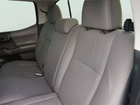 Used 2018 Toyota Tacoma SR w/ SR Convenience Package RWD image 13
