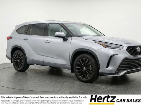 Used 2025 Toyota Highlander XSE image 1