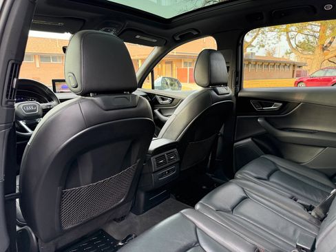 Used 2017 Audi Q7 3.0T Premium image 36
