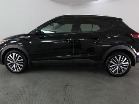 Used 2021 Nissan Kicks SV FWD image 4
