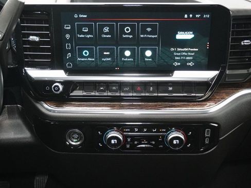 Used 2024 GMC Sierra 1500 SLE image 16