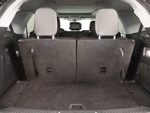 Used 2024 Ford Explorer XLT w/ Equipment Group 202A image 26