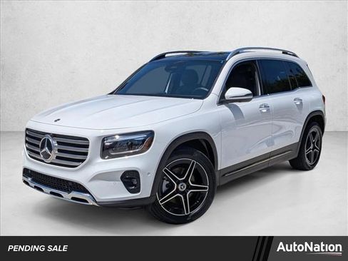 Used 2026 Mercedes-Benz GLB 250 image 1