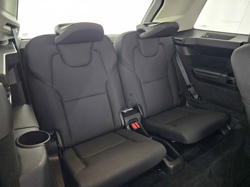 Used 2025 Volvo XC90 B5 Plus w/ Protection Package Premier AWD/4WD image 13