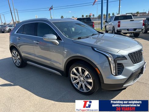 Used 2023 Cadillac XT4 Premium Luxury w/ Enhanced Visibility Package image 10