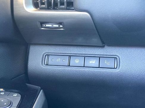 Used 2023 Nissan Pathfinder Platinum image 14