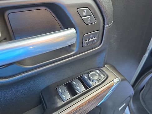 Used 2019 Chevrolet Silverado 1500 High Country image 14