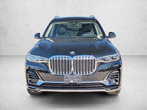 Used 2022 BMW X7 xDrive40i w/ Cold Weather Package AWD/4WD image 2